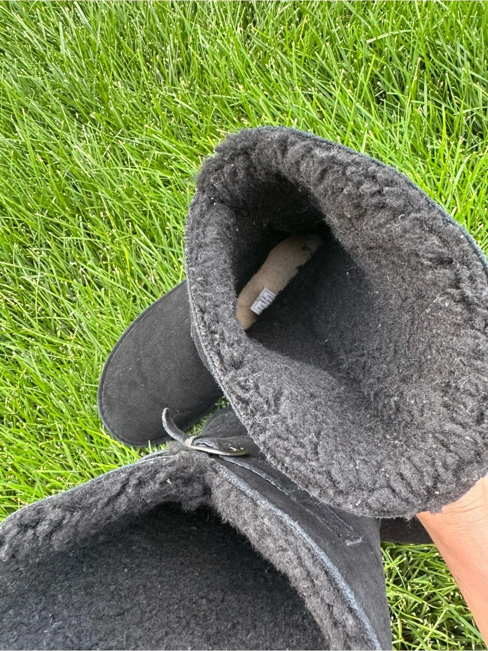 BearPaw black suede